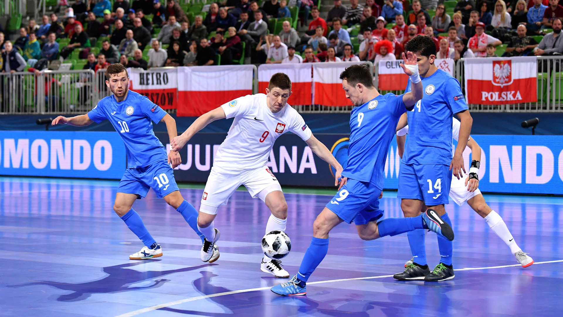 雄鹿伤病更新：场均3.3记三分的AJ·格林战活塞缺席